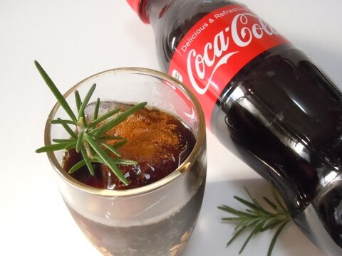 【コカ･コーラ】で濃いラムレーズン香る簡単カクテル